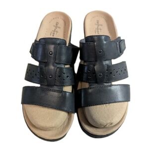 Clarks Collection Ultimate Comfort Black Leather Slides - Women's Size 11 Wide